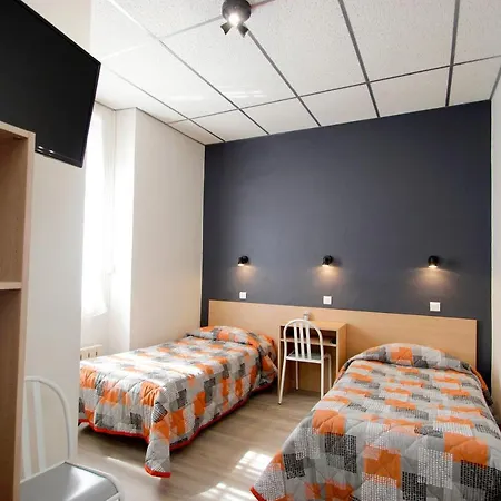 Montfort Hotell 2*