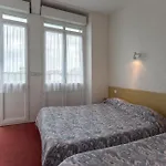 ホテル Montfort