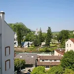 Montfort Hotel 2*