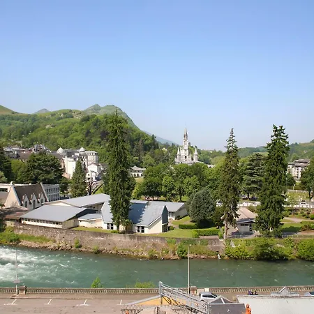 Montfort Lourdes