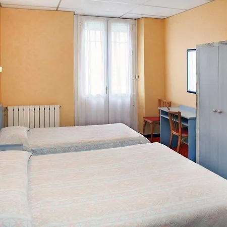 Montfort Ξενοδοχείο