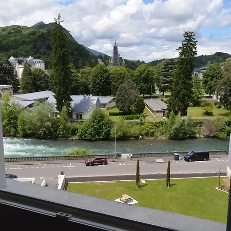 Montfort Hotel