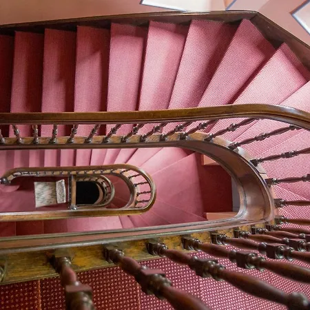 Montfort Otel Lourdes
