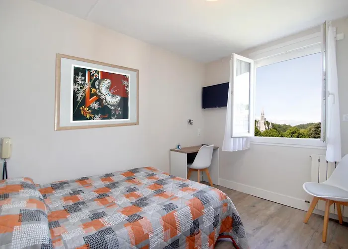 Montfort ホテル ルルド