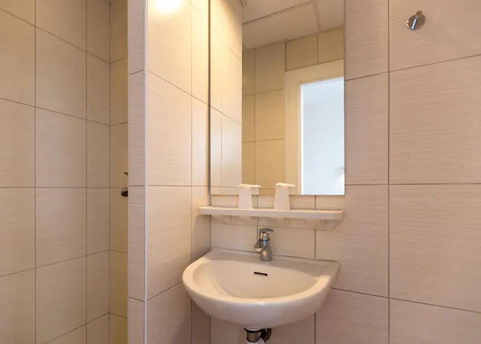 Montfort 2* ルルド