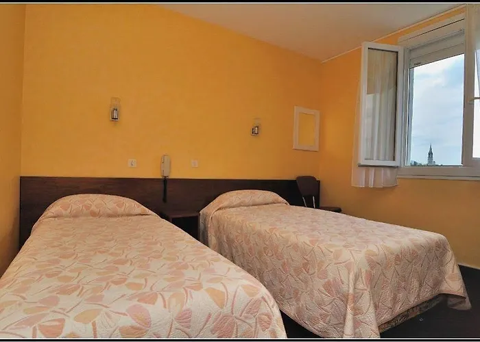 Montfort 2* Лурд