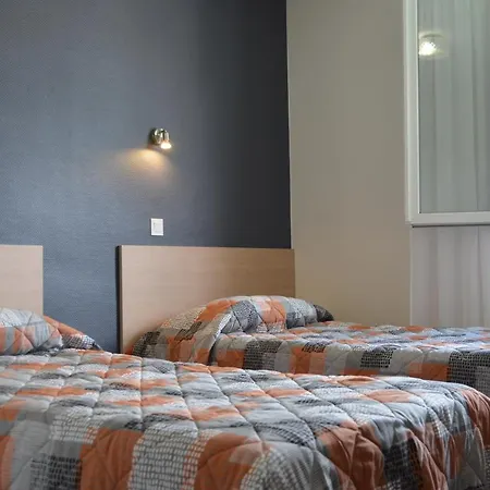 Ξενοδοχείο Montfort 2*