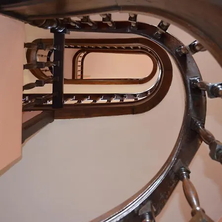 Ξενοδοχείο Montfort