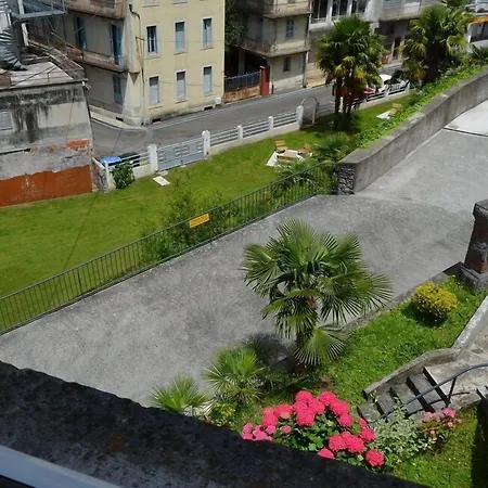 Montfort Ξενοδοχείο 2*