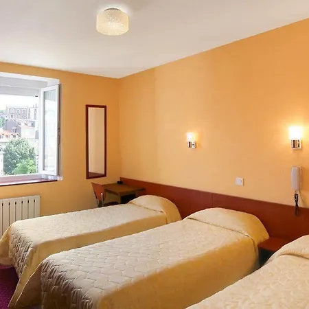 Montfort Ξενοδοχείο