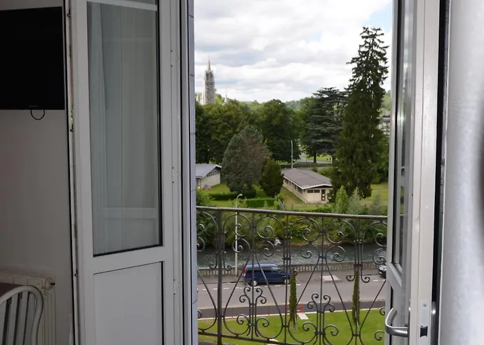 Montfort Ξενοδοχείο